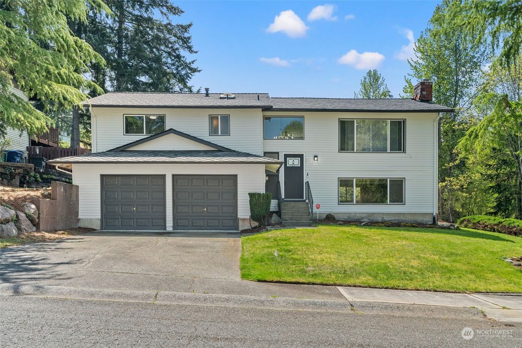 Photo of 15905 SE 177th Street, Renton, WA 98058 (MLS # 2063808)
