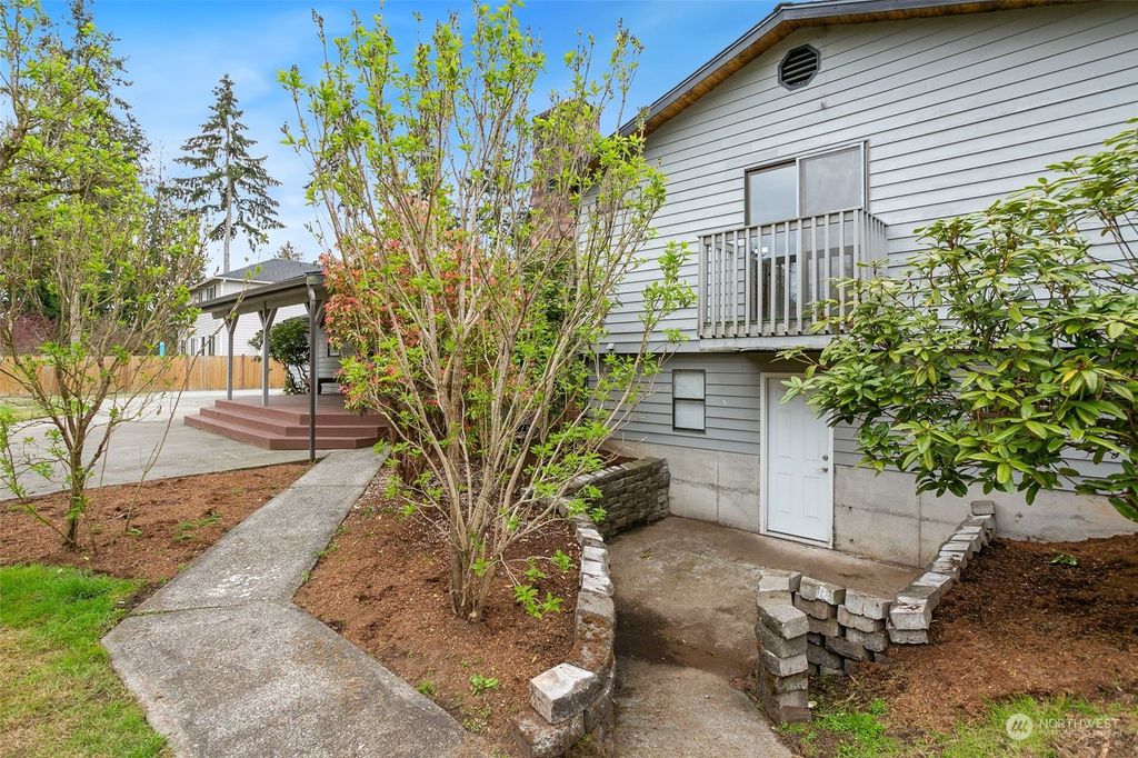 Photo of 5528 121st Street NE, Marysville, WA 98271 (MLS # 2061213)