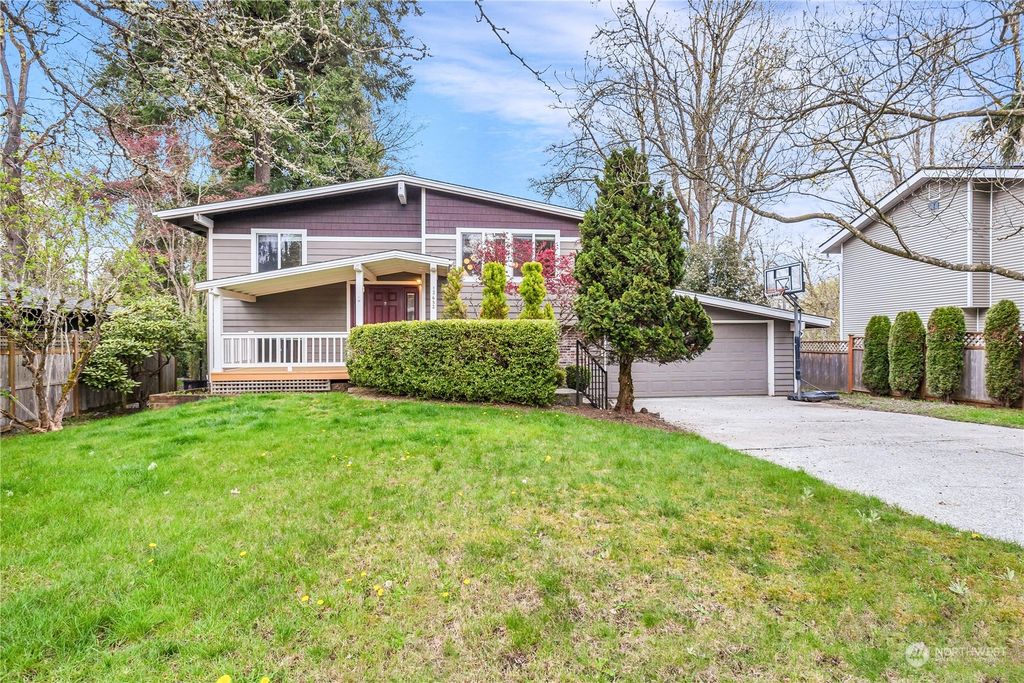 Photo of 12652 NE 157th Street, Woodinville, WA 98072 (MLS # 2219005)