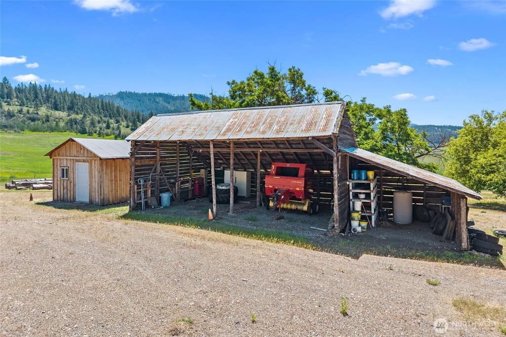 Photo of 5793 Fruitland Valley Road, Fruitland, WA 99129 (MLS # 2566821)