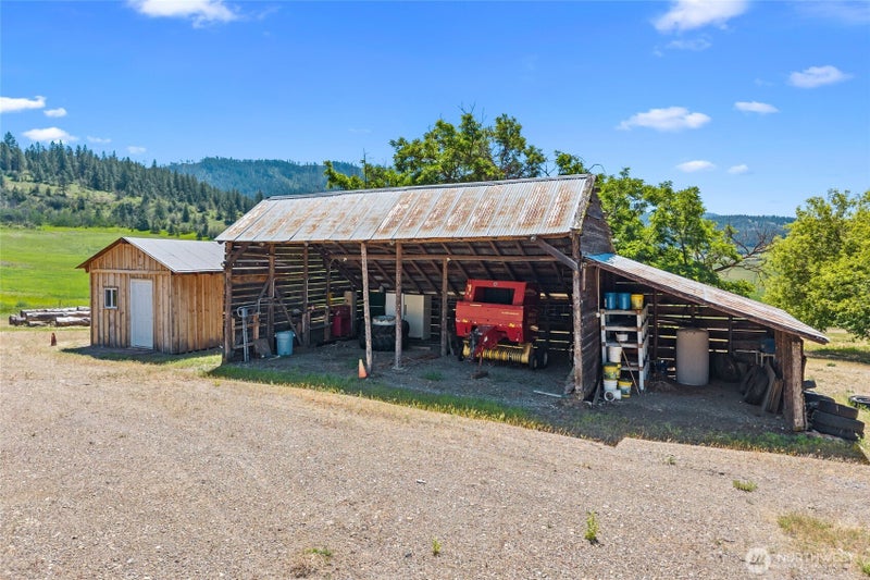 5793 Fruitland Valley Road