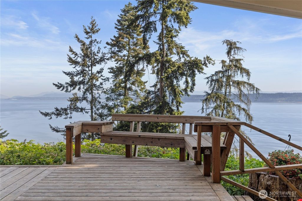 Photo of 2659 S East Camano Drive DR, Camano Island, WA 98282 (MLS # 2519670)