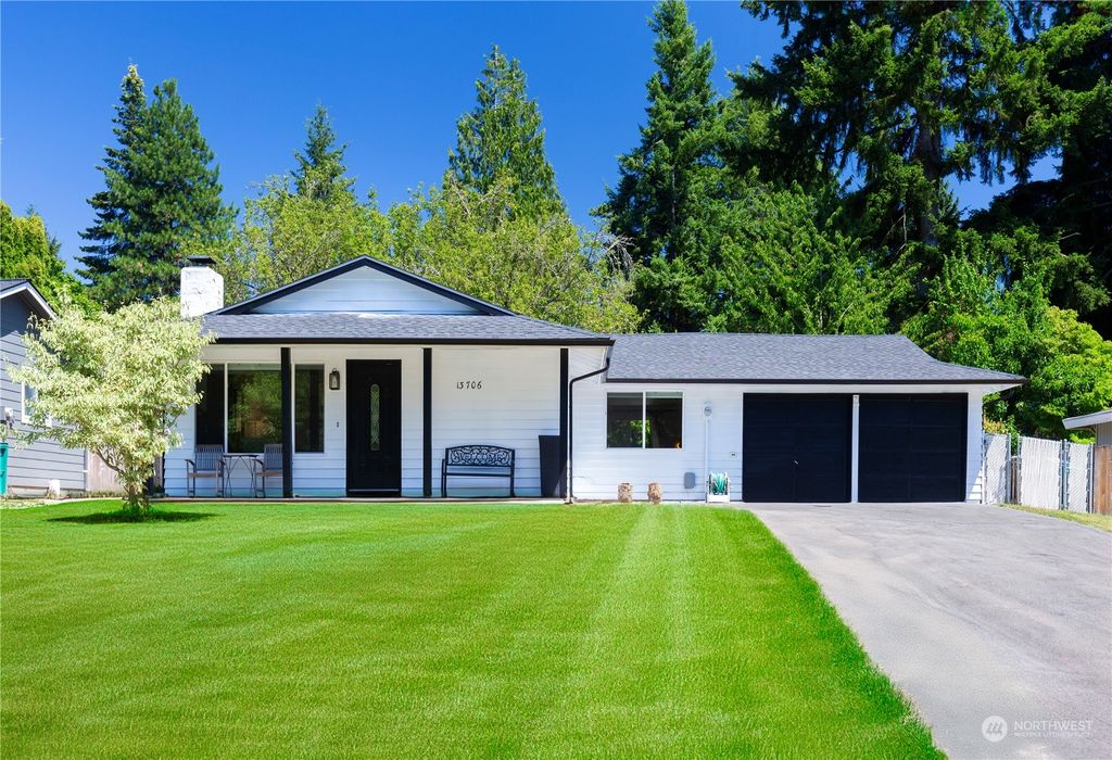 Photo of 13706 90th Avenue NE, Kirkland, WA 98034 (MLS # 2265631)