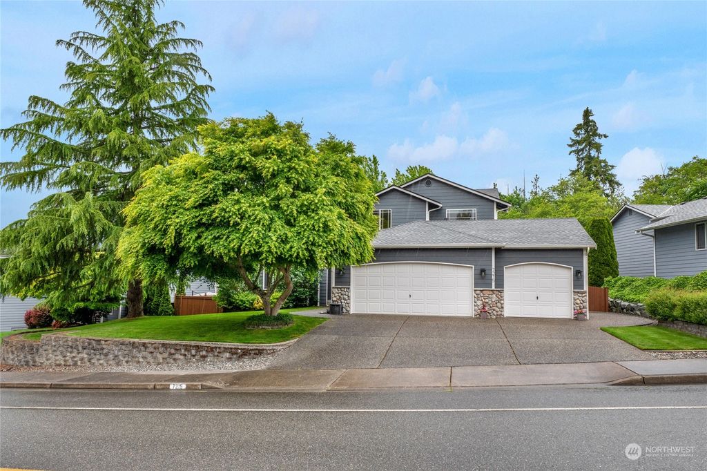 Photo of 7215 81St Place NE, Marysville, WA 98270 (MLS # 2244081)