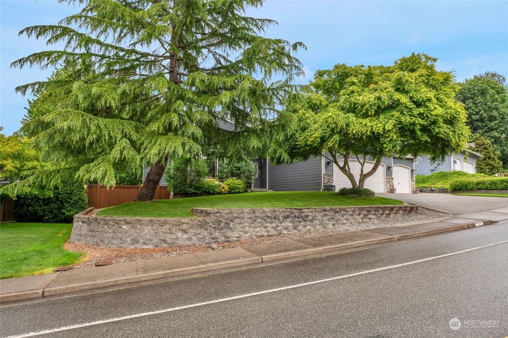 Photo of 7215 81St Place NE, Marysville, WA 98270 (MLS # 2244081)