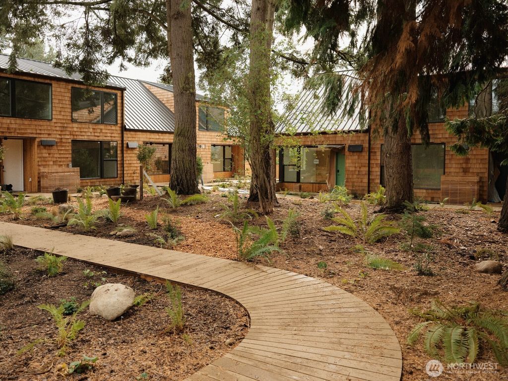 Photo of 11731 Meridian Avenue N #3, Seattle, WA 98133 (MLS # 2489713)