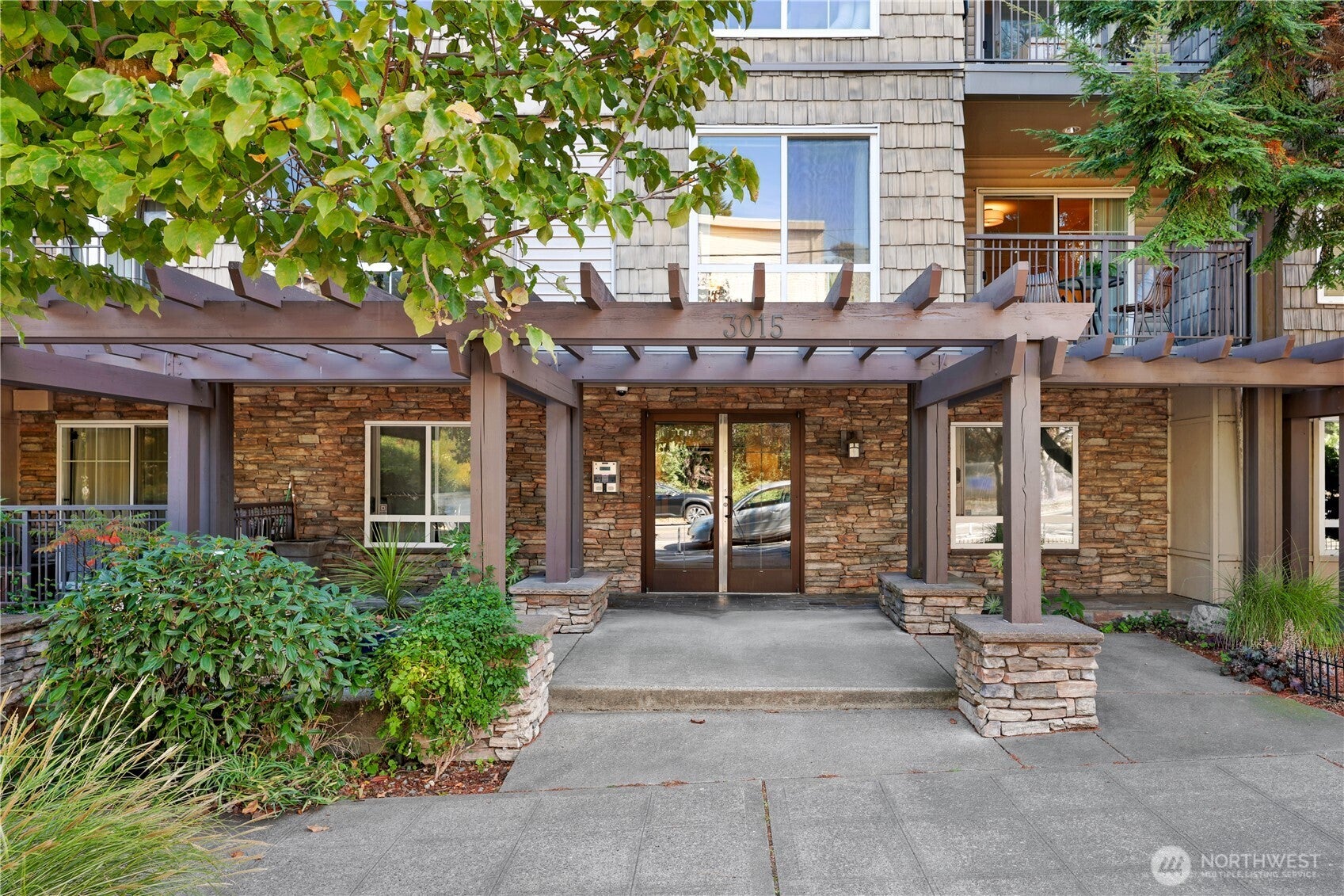 3015 SW Avalon Way 204