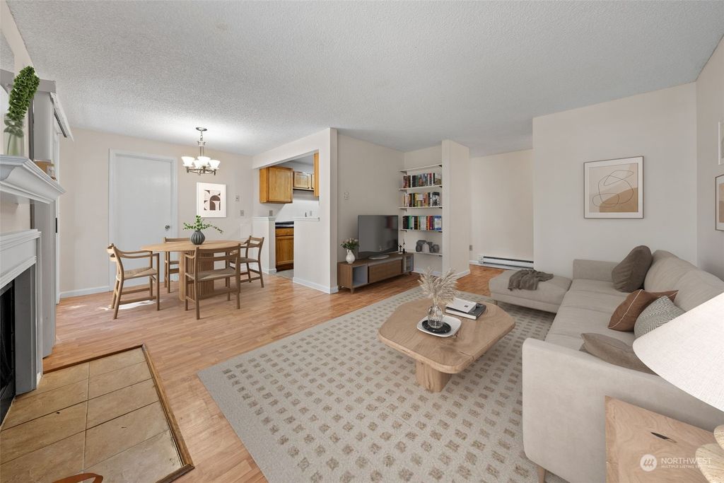 Photo of 34012 1st Place S #D, Federal Way, WA 98003 (MLS # 2146527)