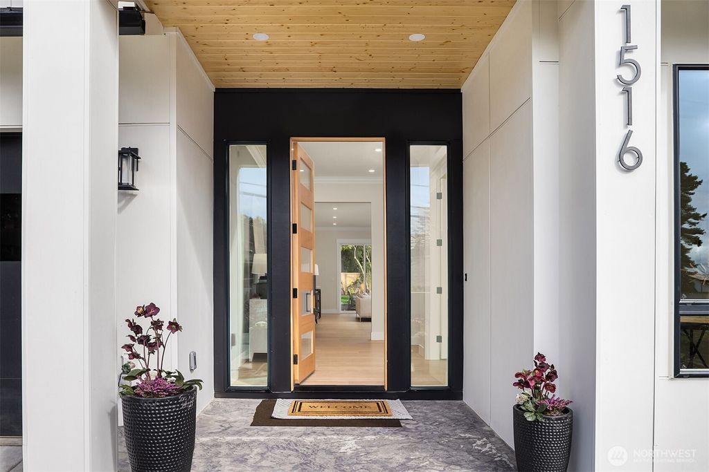 Photo of 1516 NE 90th Street, Seattle, WA 98115 (MLS # 2346960)