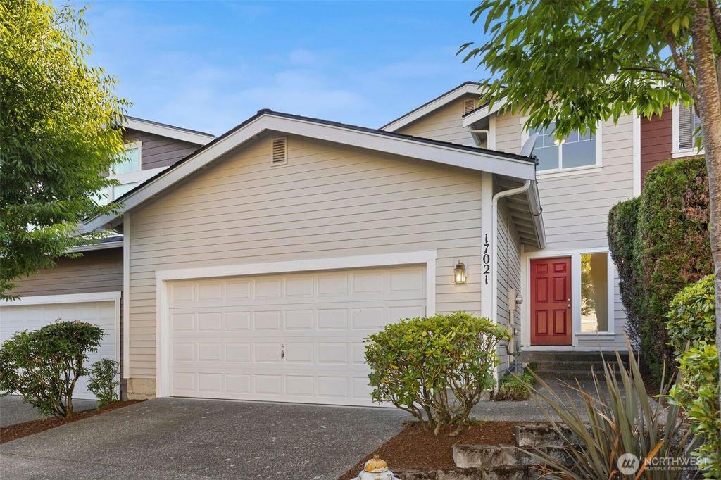 Photo of 17021 114th Avenue SE, Renton, WA 98055 (MLS # 2428433)