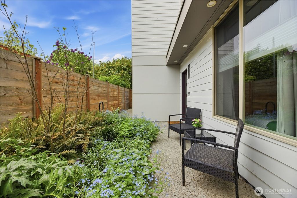 Photo of 814 NW 54th Street #A, Seattle, WA 98107 (MLS # 2518100)