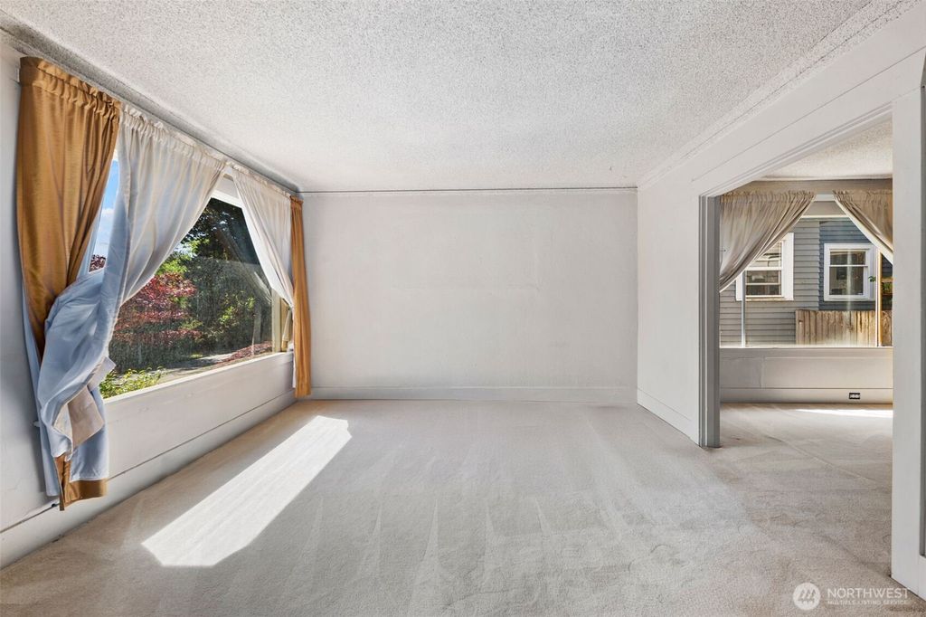 Photo of 401 23rd Avenue E, Seattle, WA 98112 (MLS # 2386707)
