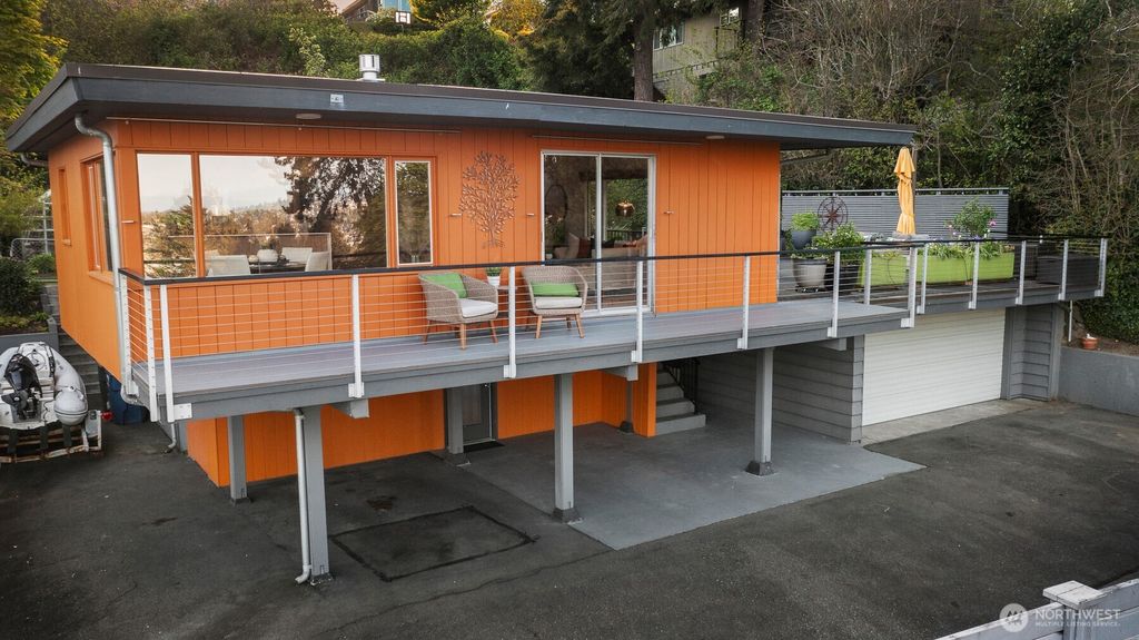 Photo of 2947 25th Avenue W, Seattle, WA 98199 (MLS # 2363975)