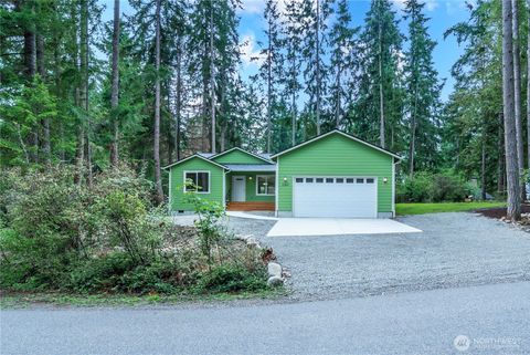 Photo of 17911 Clearland Boulevard SE, Yelm, WA 98597 (MLS # 2432299)