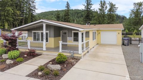 2076 Paradise Avenue 15 Enumclaw WA 98022