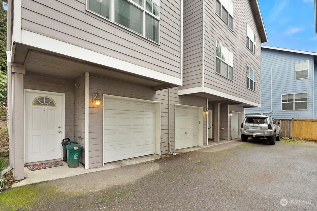 Photo of 1766 N Northgate Way #G, Seattle, WA 98133 (MLS # 2201310)