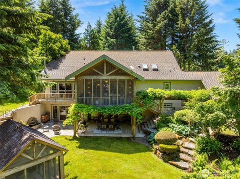 Photo of 11500 Weisenberger Road SE, Rainier, WA 98576 (MLS # 2540891)