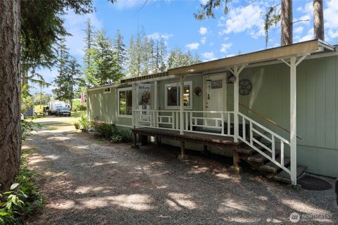 Photo of 18416 Binghamwood Lane SE, Yelm, WA 98597 (MLS # 2413480)