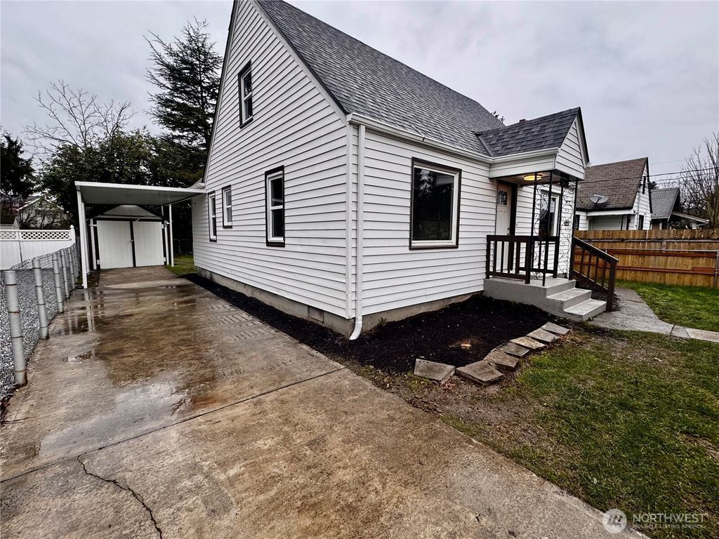 Photo of 5410 S Cushman Avenue, Tacoma, WA 98408 (MLS # 2481325)