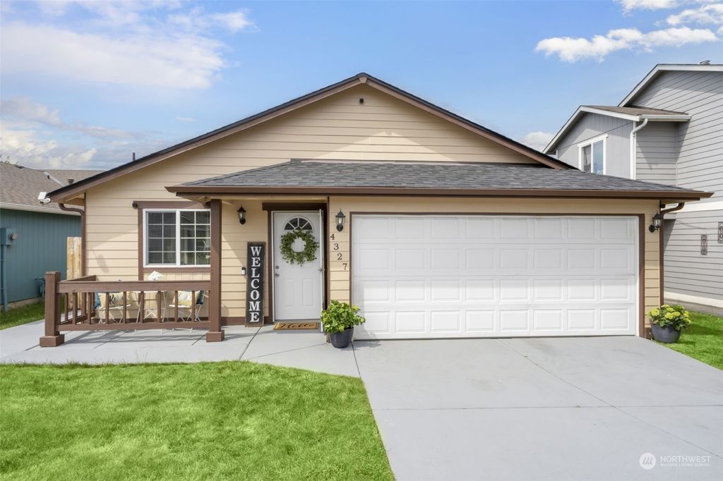 Photo of 4327 150th Street NE, Marysville, WA 98271 (MLS # 2125432)