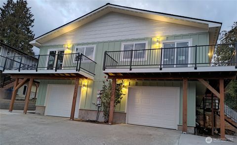 Photo of 2417 Snyder Avenue #D, Bremerton, WA 98312 (MLS # 2442054)