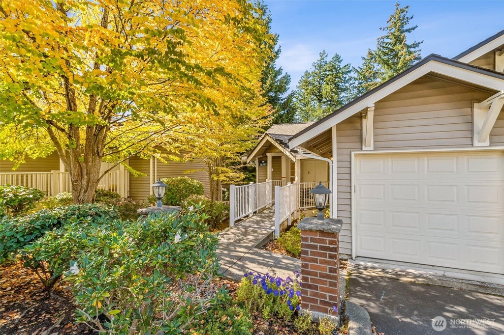 Photo of 18555 NE 57th Street #18555, Redmond, WA 98052 (MLS # 2584905)