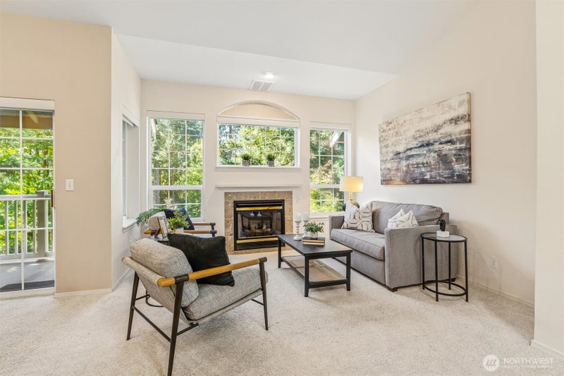 18555 NE 57th Street 18555