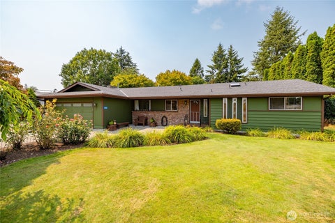 Photo of 18182 W Chinook Drive, Burlington, WA 98233 (MLS # 2567852)