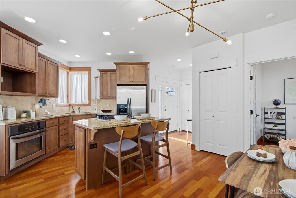 Photo of 13356 NE 134th Place #9, Kirkland, WA 98034 (MLS # 2527798)