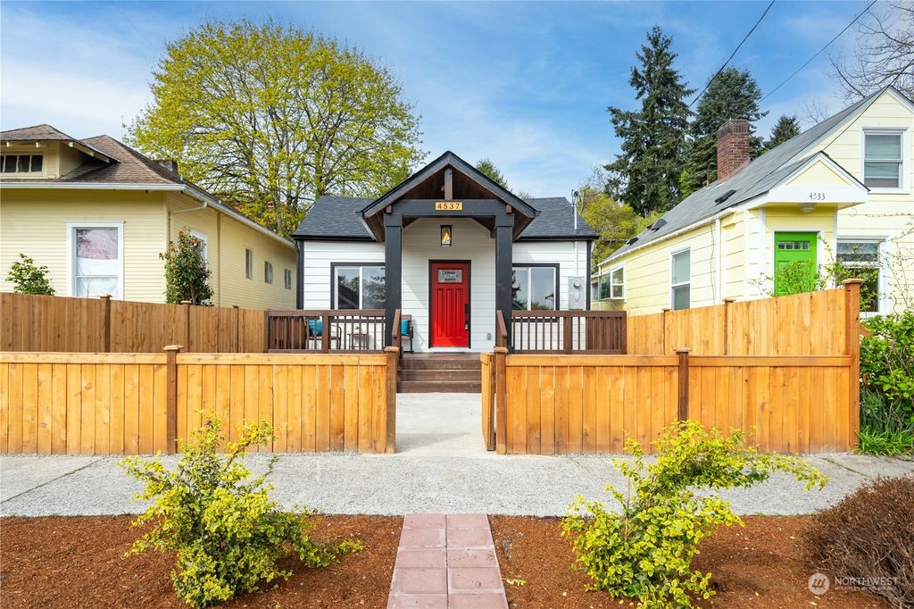 Photo of 4537 35th Avenue S, Seattle, WA 98118 (MLS # 2217508)