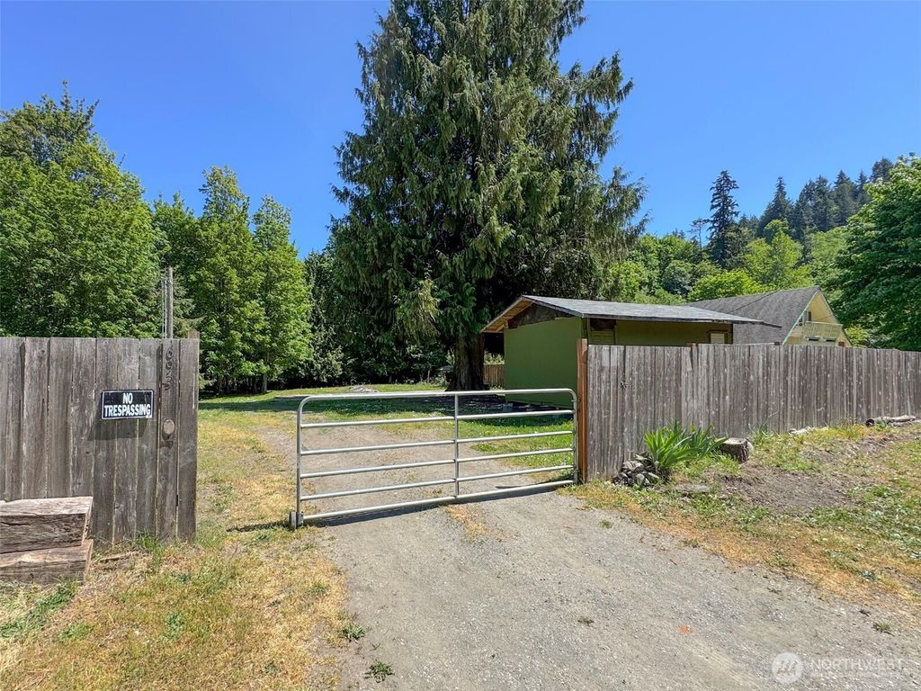 Photo of 693 S Alder Lane, Port Angeles, WA 98362 (MLS # 2526510)