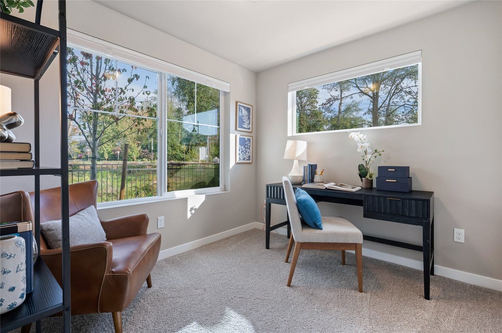 Photo of 14424 Madison Way #H1, Lynnwood, WA 98087 (MLS # 2594830)