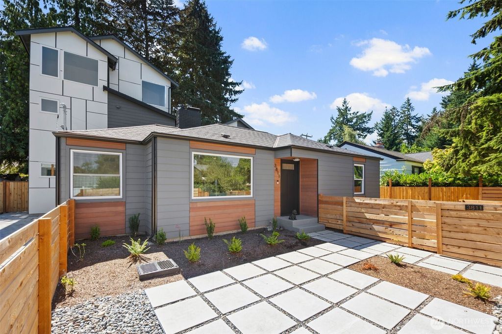 Photo of 3811 NE 89th Street, Seattle, WA 98115 (MLS # 2370833)