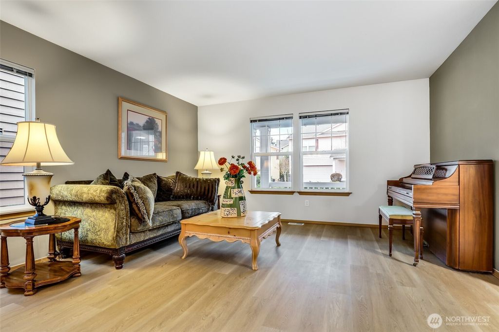 Photo of 9406 225th Way NE, Redmond, WA 98053 (MLS # 2478748)