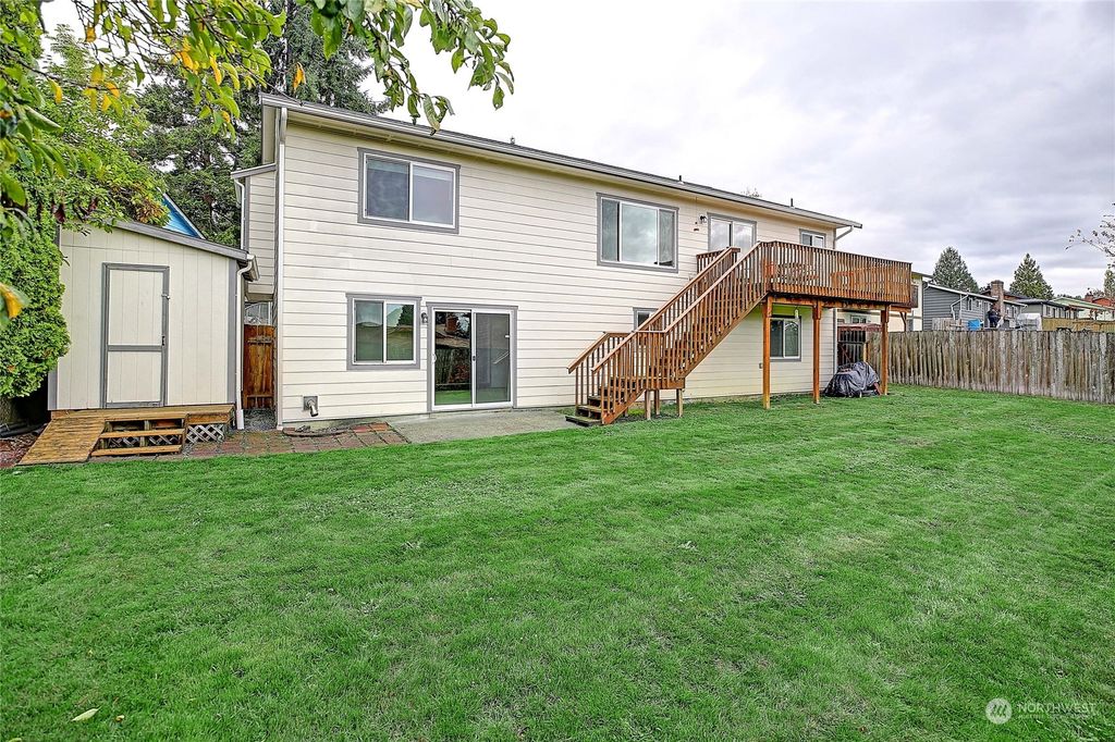 Photo of 5726 61 Drive NE, Marysville, WA 98270 (MLS # 2172794)