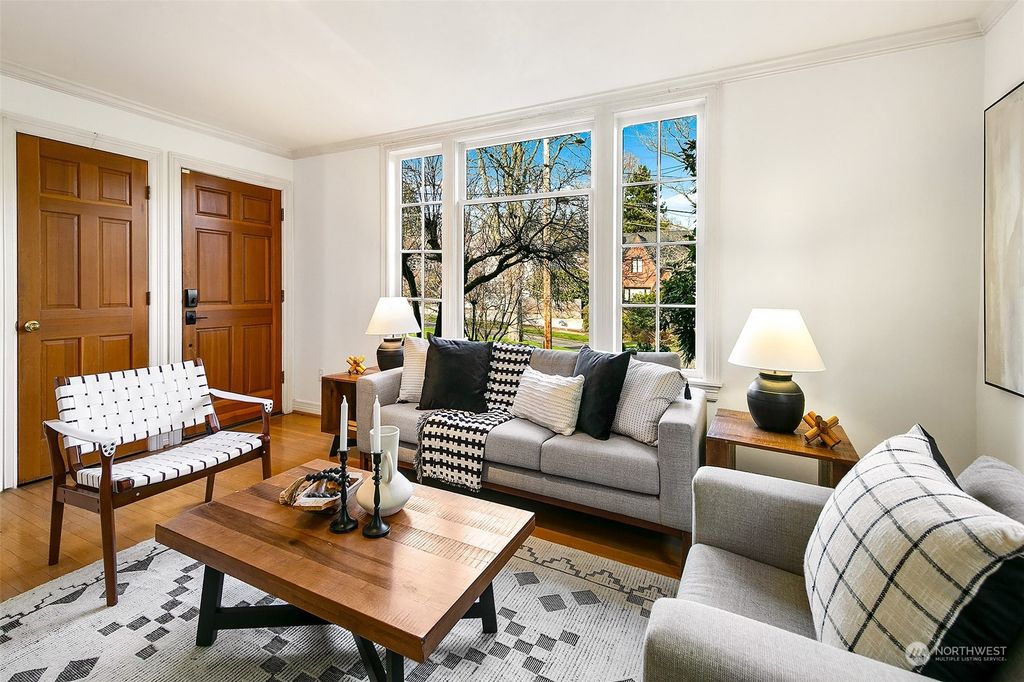 Photo of 2107 NE Ravenna Boulevard, Seattle, WA 98105 (MLS # 2201287)