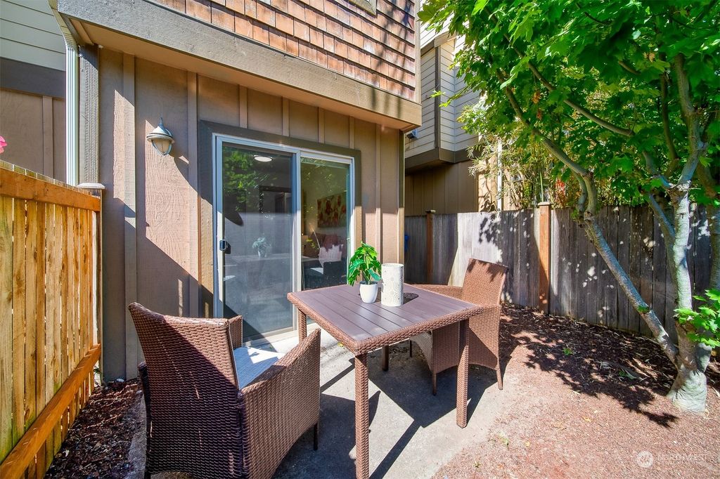 Photo of 13435 Greenwood Avenue N #G, Seattle, WA 98133 (MLS # 2058726)