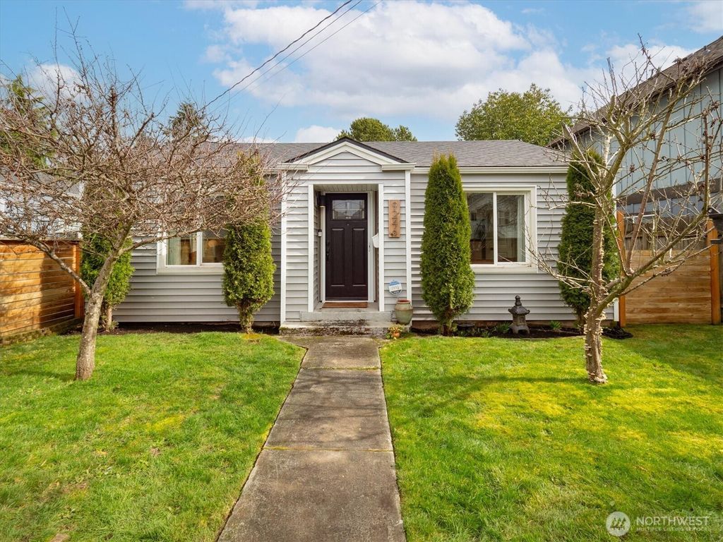 Photo of 9246 15TH Avenue SW, Seattle, WA 98106 (MLS # 2338948)