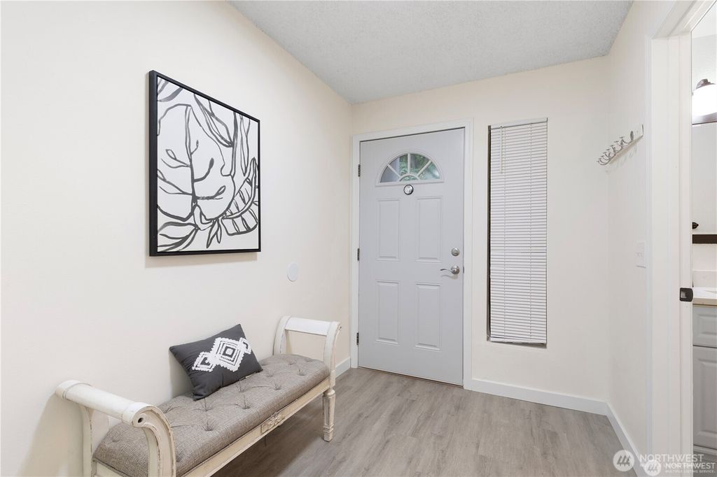 Photo of 13838 NE 60th Street #165, Redmond, WA 98052 (MLS # 2405628)