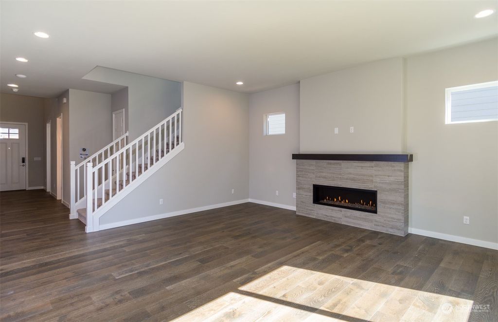 Photo of 3903 NE 27th Place #21, Renton, WA 98059 (MLS # 2010592)