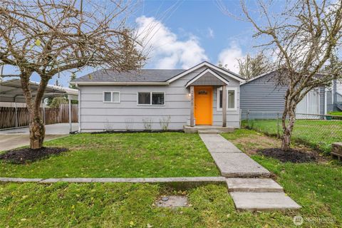 Photo of 2805 NE Bowen Street, Bremerton, WA 98310 (MLS # 2459218)