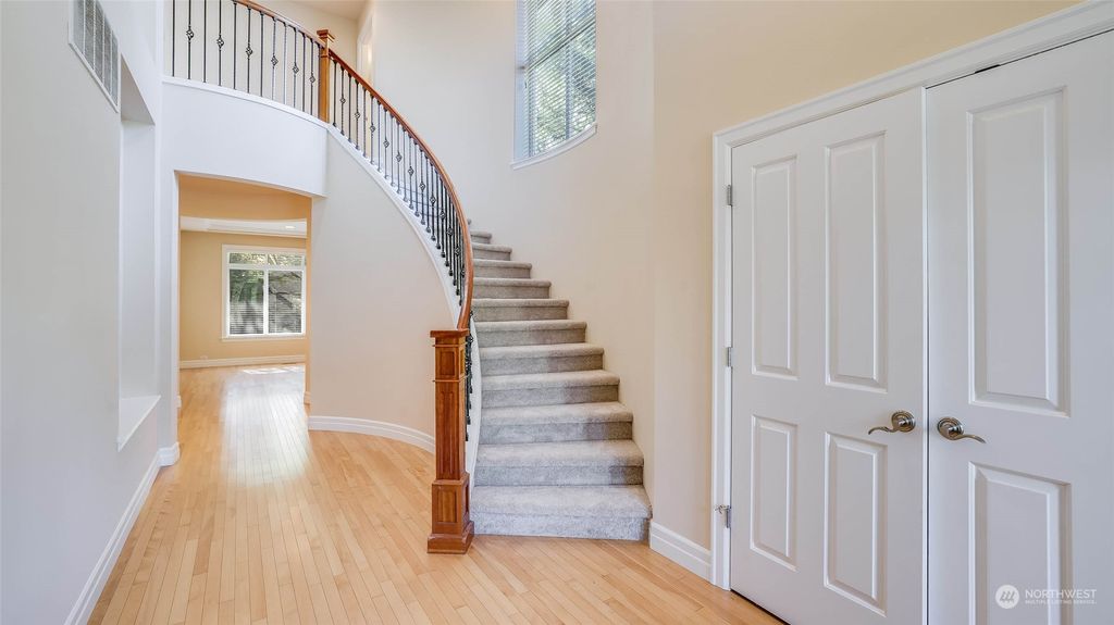 Photo of 16601 SE 165th Way, Renton, WA 98058 (MLS # 2004157)