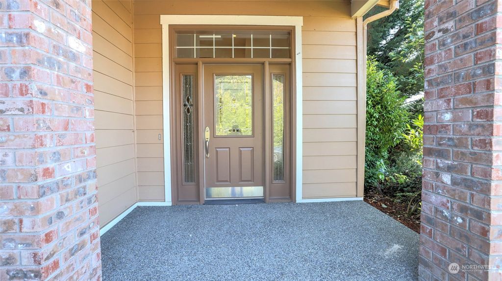 Photo of 16601 SE 165th Way, Renton, WA 98058 (MLS # 2004157)