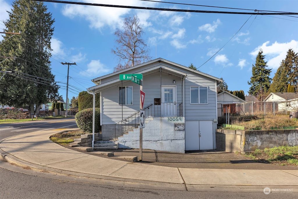 Photo of 10059 8th Avenue SW, Seattle, WA 98146 (MLS # 2322767)