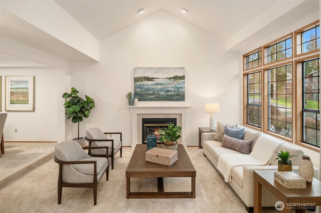 Photo of 22116 NE 10th Place, Sammamish, WA 98074 (MLS # 2473247)