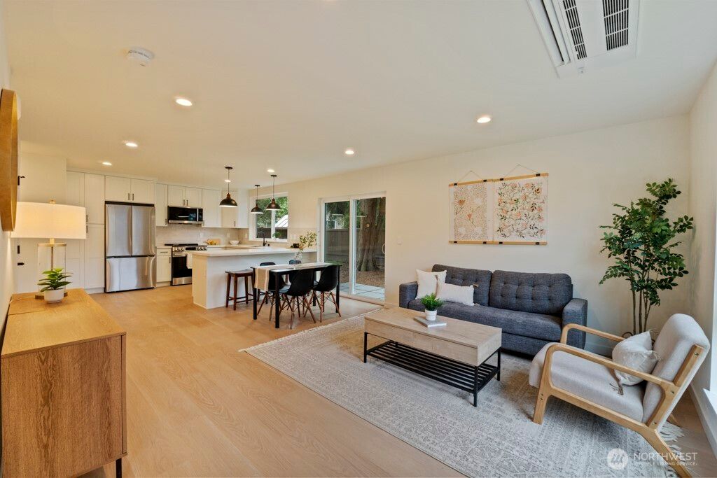 Photo of 10342 39th Avenue NE, Seattle, WA 98125 (MLS # 2399014)