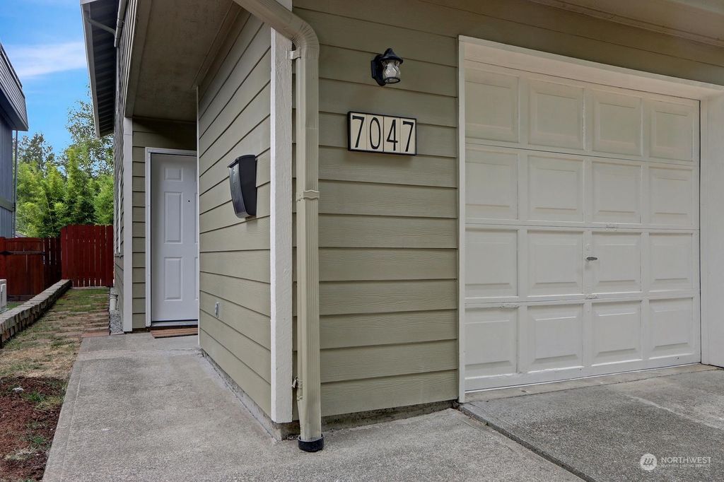 Photo of 7047 12th Avenue NW, Seattle, WA 98117 (MLS # 2004894)