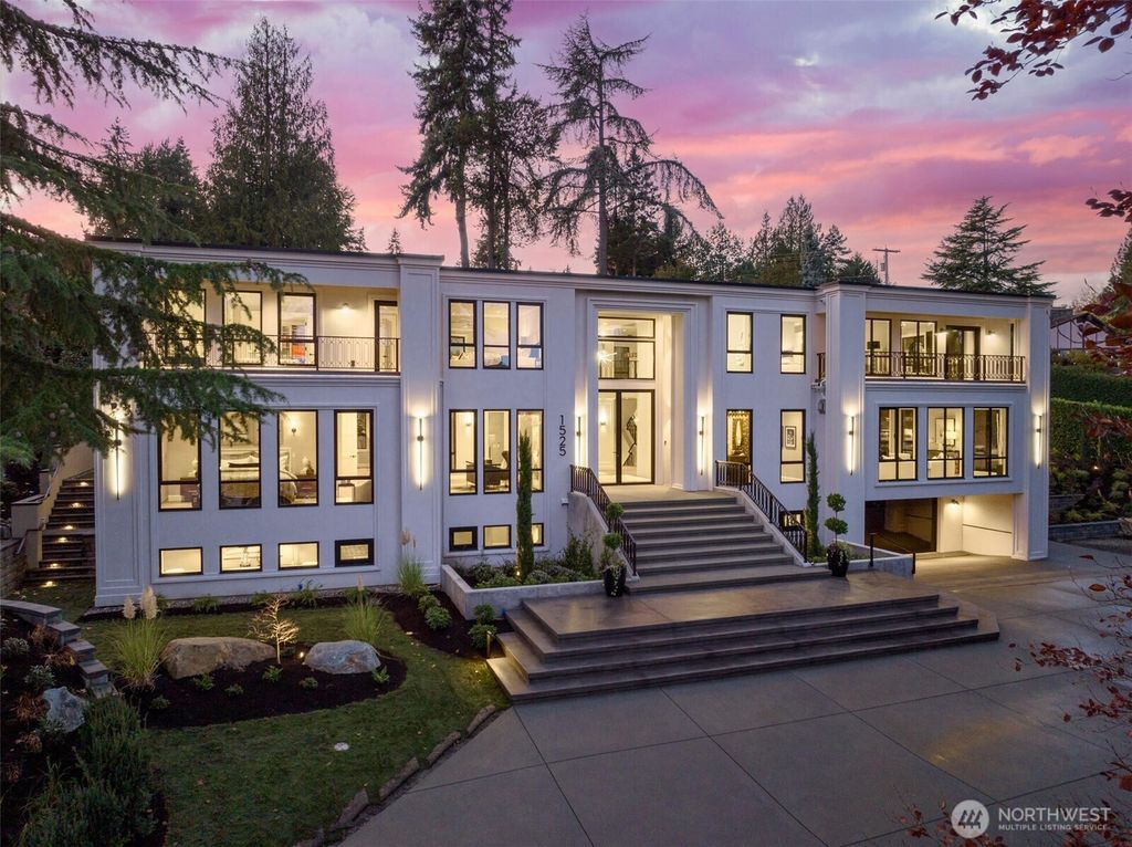 Photo of 1525 79th Place NE, Medina, WA 98039 (MLS # 2499488)