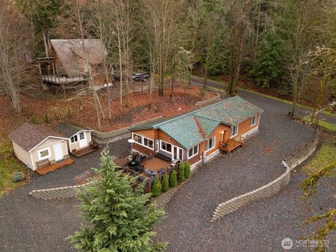Photo of 11027 Shuksan Rim Drive, Deming, WA 98244 (MLS # 2459818)
