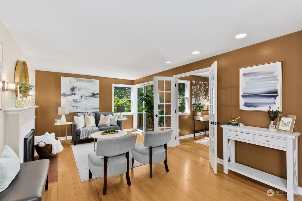 Photo of 11549 Palatine Avenue N, Seattle, WA 98133 (MLS # 2127664)